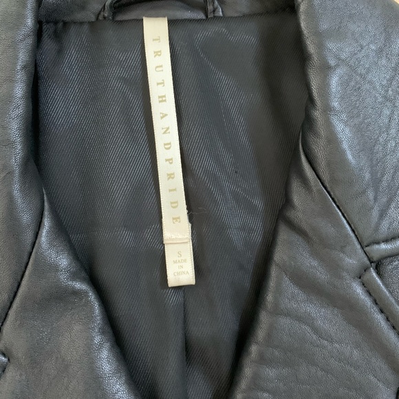 Truth and pride leather jacket - Picture 2 of 2